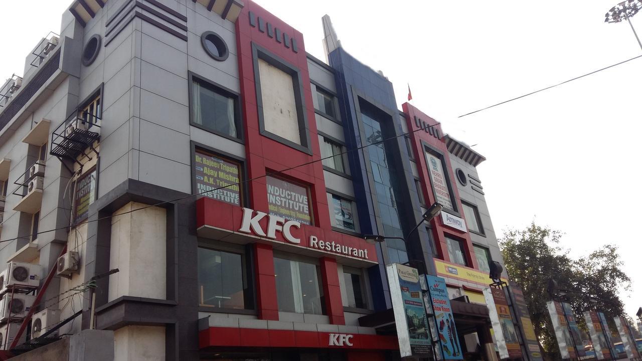 Oyo 905 Galaxy View Hotel Allāhābād Junction Exteriör bild
